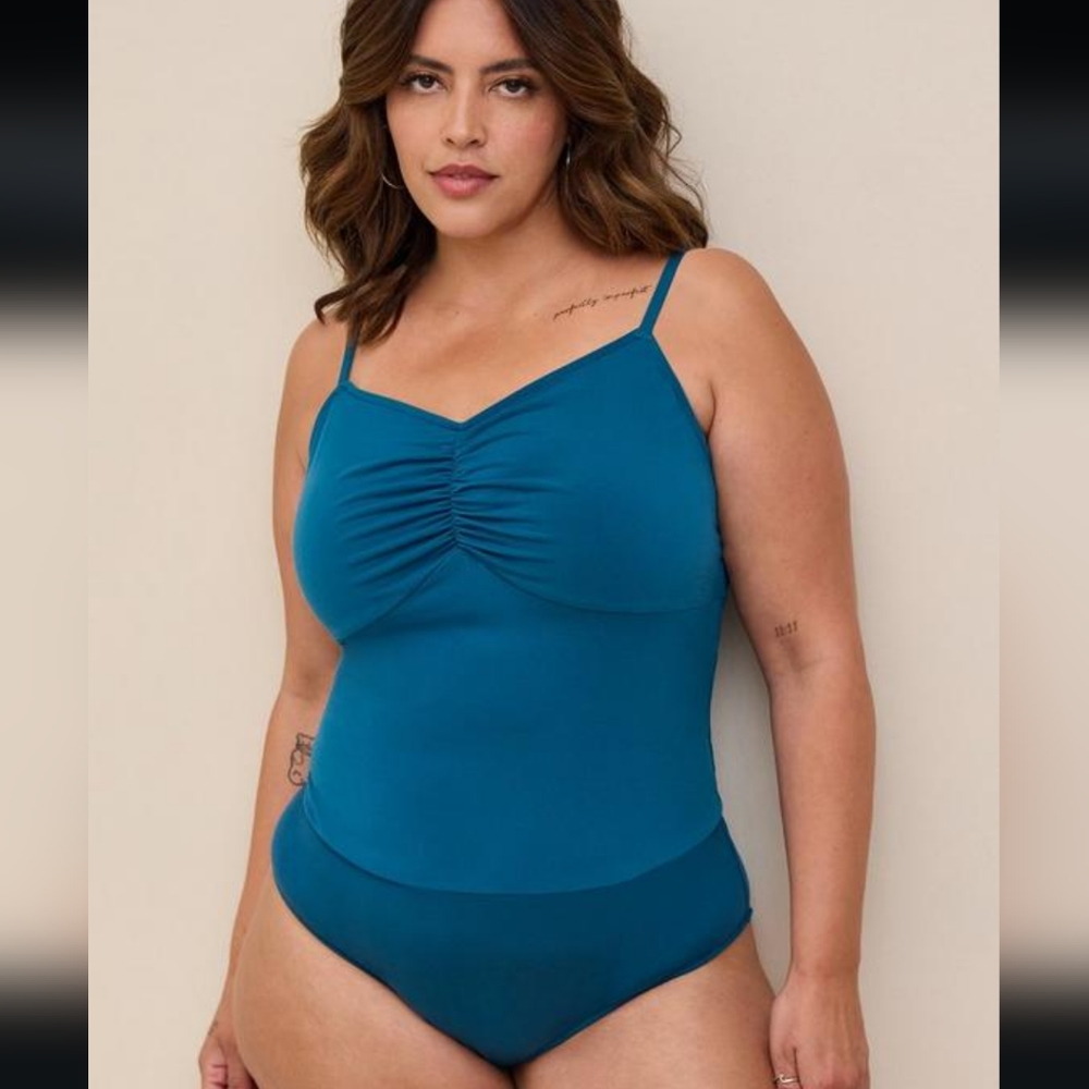 Torrid Studio Knit Bodysuit Size 3 NWT